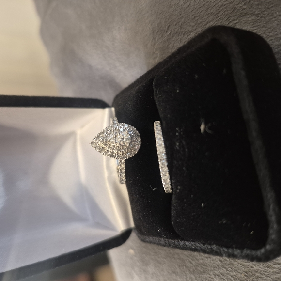 1cttw Natural Diamond 10k Gold Ring - Picture 2 of 6